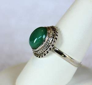 Top Grade Fantaisie Vert Onyx Anneau Personnalisé Fête Argent 925 Bande Bijoux De Fiançailles Cadeau pour Les Femmes Offre Spéciale Canal Technologie OEM - Product Image 5