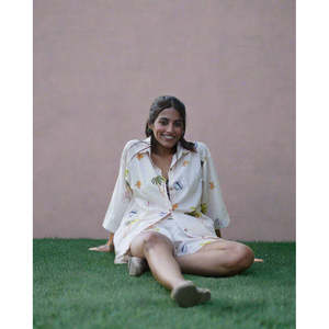 Ensemble de shorts de plage pour femmes, style club, haut à manches trois-quarts et ensemble short deux pièces, tissu Oxford 100% coton - Product Image 2