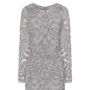 Exquisito Vestido de Noche de Gasa con Cuentas y Cuello Redondo, Manga Larga, Hasta la Rodilla, Elegante, para Fiesta, Color Gris, con Flecos - Product Image 1