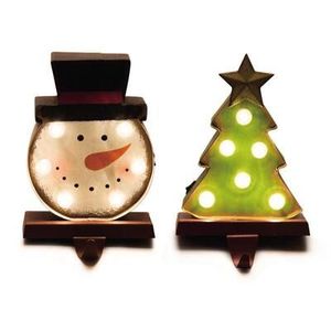 Porte-bas en fer forgé pour une suspension de vacances d'hiver robuste, adapté à la décoration traditionnelle de Noël à la maison - Product Image 1