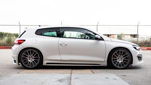 รถมือสอง พวงมาลัยซ้าย/ขวา ปี 2008 โฟล์คสวาเกน R32 ซีรอคโค รุ่นดัดแปลง - Product Image 2