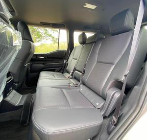 ปี 2025 สำหรับรถยนต์ Prado SUV เครื่องยนต์เทอร์โบ เกียร์อัตโนมัติ หลังคาซันรูฟแบบพาโนรามา - Product Image 2