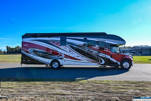 Autocaravana Diésel 4UZADVFC9MCNA3352 USADA, Año 2022, 37 Pies, Super C, Motor 6.7L V8 330HP, 4x4, Lujosa, Cama King Size, Bunkhouse, Bajo Kilometraje - Product Image 3