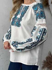 Magnifique chemisier brodé de conception florale ukrainienne pour femmes élégantes tissé avec une décoration à paillettes prix d'usine - Product Image 4