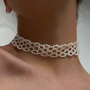 Collier ras du cou multi-brins en perles - Product Image 1