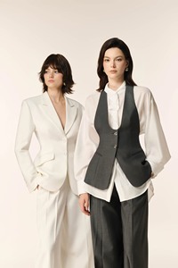 Conjunto Elegante de Pantalones de Oficina y Chaleco Cruzado con Cuello en V para Mujer, Estilo Formal de Negocios Vintage, Color Negro, Servicios OEM y ODM en Vietnam - Product Image 2