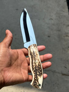 Cuchillo de Caza y Camping de Hoja Fija de Acero de Damasco Hecho a Mano con Mango de Cuerno de Ciervo y Funda de Cuero Personalizada, 8 Pulgadas de Largo Total - Product Image 6