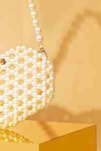 Bolso Hobo de plástico con cuentas de perlas de marfil, bolso moderno hecho a mano | Bolso de hombro elegante con cuentas | Almacenamiento de armario grande - Product Image 2