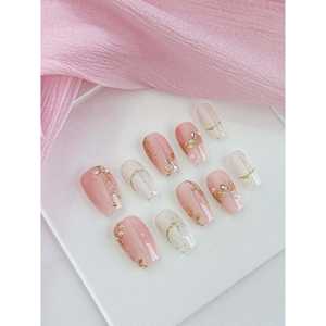 Golden Dawn Press-on Nail Accessoire élégant pour le nail art - Product Image 3