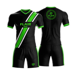 Vêtements de football personnalisés de haute qualité pour hommes, kits de football à la mode avec impression par sublimation, ensemble de conception pour uniformes - Product Image 1