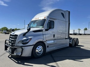 Long Distance Freight Semi Truck Tractor Head 6x4 Sleeper Cab Diesel Heavy Duty Transport Vehicle - Product Image 6