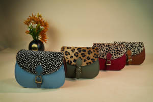 Nuevo diseño de estilo occidental, bolso de mano de cuero reciclado, monedero multicolor, elegante bandolera con estampado de animales para mujer - Product Image 2