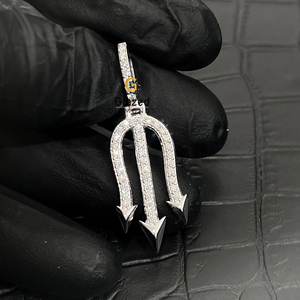 Diseñador 10kt oro blanco Hip Hop Trident colgante totalmente tachonado con diamantes cultivados en laboratorio de corte brillante Pretty Ice Charm Jewelry - Product Image 1
