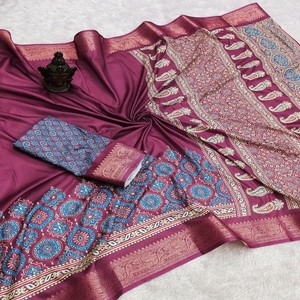 ผ้าซารีไหมเนื้อนุ่ม VASTRA COTTAGE พร้อมลายพิมพ์ดิจิทัลทั่วผืนและขอบปักดิ้นทั้งสองด้าน ผ้าซารีดีไซน์เนอร์พร้อมเสื้อคลุม - Product Image 5