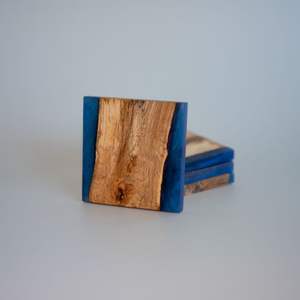 Ensemble de dessous-de-verre en bois et résine époxy carrée de luxe, bois de noyer naturel, sous-verre pour boissons, décoration de table basse, bar, restaurant, articles cadeaux - Product Image 4