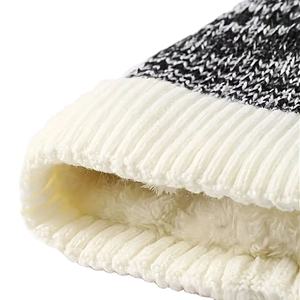 หมวกบีนนี่ถักนุ่ม สวมใส่สบาย ให้ความอบอุ่น เหมาะสำหรับใส่ในชีวิตประจำวันและแฟชั่นสตรีท  รับผลิตตามสั่ง พร้อมสกรีนโลโก้สีตามต้องการ ปี 2026 - Product Image 4