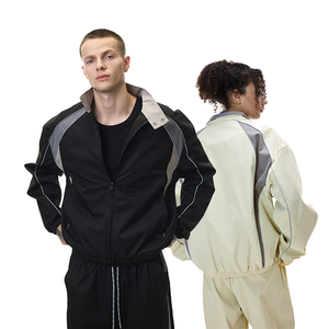 Chándal Unisex Transpirable de Nailon con Cremallera Reflectante Personalizada, Chaquetas Boxy, Diseño Vintage Deportivo Patchwork Logo Frontal para Hombres y Mujeres - Product Image 2