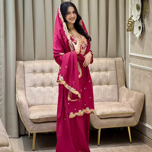 Ensemble de salwar kameez brodé élégant avec dupatta pour les tenues de fête - Product Image 1