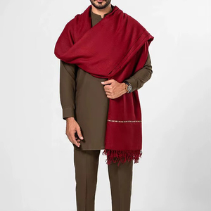 Fabricación Profesional de Chales para Hombre Hechos a Medida, Precio al por Mayor, Chales de Invierno Casuales para Hombre en Venta - Product Image 4
