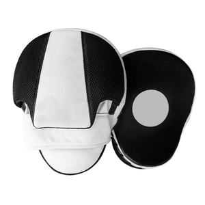 Gants de boxe ZEE-SPORT en cuir respirant, à coussinets incurvés, personnalisables pour l'entraînement - Product Image 4