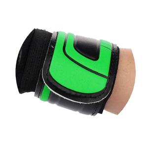 Wholesale Pakistan Sialkot Custom Goalkeeper Gloves Strong Grip Football Soccer Gloves Made Durable <b>Latex</b> <b>Rubber</b> Protection - Product Image 5