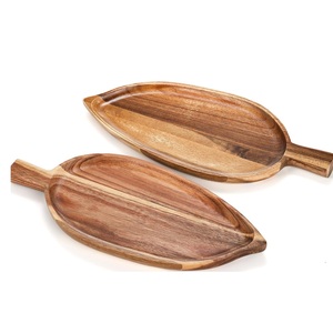 Bandeja de servicio de forma redonda de madera con mango de metal en forma humana Cena de comida y hoteles con tamaños 13x22x4 cm - Product Image 4