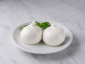 Queso Mozzarella Fresco de Búfala Italiana DOP, 125g, 2 Piezas, Bolsa de 250g, Lácteos de Alta Calidad para Servicios de Alimentación y Venta Minorista - Product Image 2