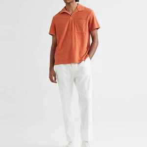 T-shirt de golf pour hommes en coton tricoté, imprimé par transfert thermique, avec logo personnalisé, durable, léger, respirant et au design élégant - Product Image 1