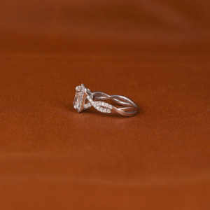 Radiant Cut Lab Créé Diamant Halo Cluster Réglage Bague de Fiançailles 18KT Plaqué Or Massif Style À La Mode Diamant Sans Conflit - Product Image 3