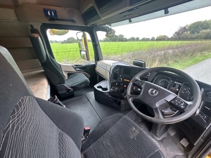 Mercedes Benz Actros 2545 6X2 2016, Caja de Cambios Automática, 266,184 Km, Euro 6, Motor Turbodiésel de 12,809 cc y 12.8 Litros - Product Image 2