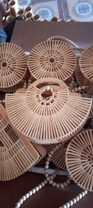 กระเป๋าไม้ไผ่ทำมือสำหรับใช้ในการเดินทางกระเป๋าพื้นผิวฤดูร้อนมีสไตล์สำหรับร้านค้าปลีกชุดส่งออกและชุดลำลอง - Product Image 3