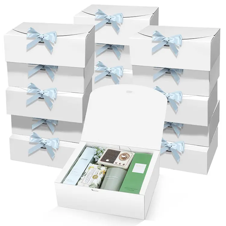 花嫁介添人の結婚式は結婚式の包装のプレゼント/誕生日/パーティーギフトボックスのためのリボン付きのお土産提案クラフト紙箱を支持します