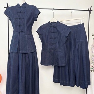 Ensemble femme de haute qualité : chemisier en denim à col mandarin et jupe longue - Product Image 4