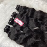 MEILLEURE QUALITÉ Expédition Rapide Cheveux Vietnamiens Bruts Vierge Alignés Cuticules Cheveux Humains Vierge Ondulés Naturels Type Vison en Paquets