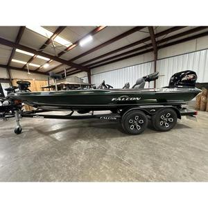 Bote de Pesca Falcon F205 2026 en Nueva Condición, Casco de Aluminio con Material FRP Ajustable - Product Image 6