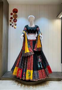 Chaniya Choli traditionnel ethnique haut de gamme en pur coton, imprimé Ikkat, travail artisanal Gamthi, évacuation de l'humidité, tenue pour Navratri - Product Image 4