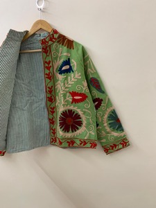 Chaqueta de algodón indio Suzani bordada a mano, abrigo colorido étnico Chic Suzani, prendas de vestir exteriores para trajes de temporada para mujer - Product Image 3