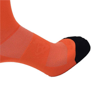 Chaussettes de sport personnalisées OEM de la meilleure qualité Chaussettes de sport confortables avec logo personnalisé Motif imprimé de couleurs contrastées - Product Image 5