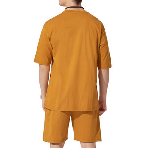 เสื้อยืดและกางเกงขาสั้นชุดเซ็ตผู้ชาย ดีไซน์ใหม่ สวมใส่สบายสำหรับฤดูร้อน ระบายอากาศได้ดี ผ้าฝ้าย 100% คุณภาพสูง ราคาขายส่ง - Product Image 3