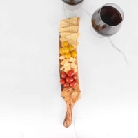 Planche à découper artisanale rustique en bois d'olivier tunisien massif, durable pour la charcuterie, l'hôtellerie et la cuisine, planche longue personnalisée