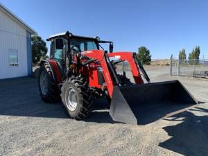 2017 Tracteur Massey Ferguson 4710 Puissance fiable pour l'agriculture moderne - Product Image 4