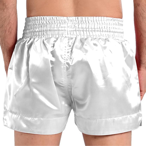 Shorts de Muay Thai en polyester satiné américain de haute qualité avec patchs en PU et logo personnalisé – Modèle uni professionnel - Product Image 2