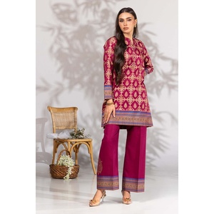 ชุดเซ็ตผ้าซาตินย้อมสีมารูนลายแจ็คการ์ดสำหรับผู้หญิง ตกแต่งด้วยกระดุม - Product Image 5