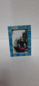 Cadre photo moderne en résine marbrée violette avec incrustation en laiton doré – Cadre photo rectangulaire géométrique pour table, pour la décoration de la maison - Product Image 4