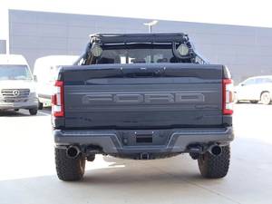 Último Modelo Usado: Camioneta Ford F-150 Raptor 4x4 SuperCrew 2021, Motor 3.5L EcoBoost de Alto Rendimiento, R20, Color Oscuro, en Venta - Product Image 5