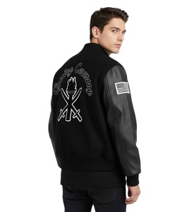 Blouson aviateur Varsity noir de qualité supérieure Design élégant avec logo personnalisé brodé et manches contrastées pour unisexe - Product Image 4