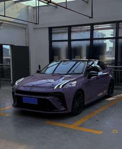 Sedán Híbrido Enchufable Usado con Transmisión Automática, Motor Turbo 2024, Asientos de Cuero, Asistencia Avanzada al Conductor y Cabina Inteligente - Product Image 4