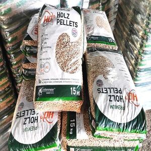 Briquettes de bois Premium Holz 6mm en sac, certifiées DIN Plus A1 ENplus, combustible de pin, vente en gros, export mondial 2026 - Product Image 3