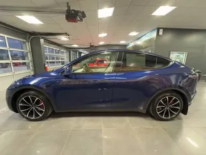 2022 Tesla โมเดลประสิทธิภาพ Y รถยนต์ไฟฟ้ามือสองพร้อมเบาะหนังกล่องเกียร์ธรรมดากล้องหลังพวงมาลัยซ้าย