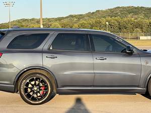 Durango SRT Hellcat 2021, Motor V8 Supercargado de 710 hp, Tracción en las Cuatro Ruedas, Mayormente sin Modificaciones, 1 Dueño - Product Image 4